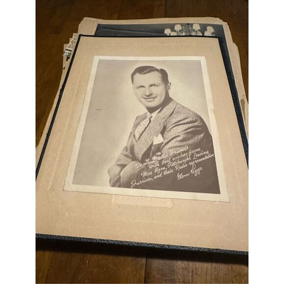 Vintage 1930s Large Radio News Clippings Scrapbook Memorabilia Glenn Riggs Etc - Picture 2 of 14